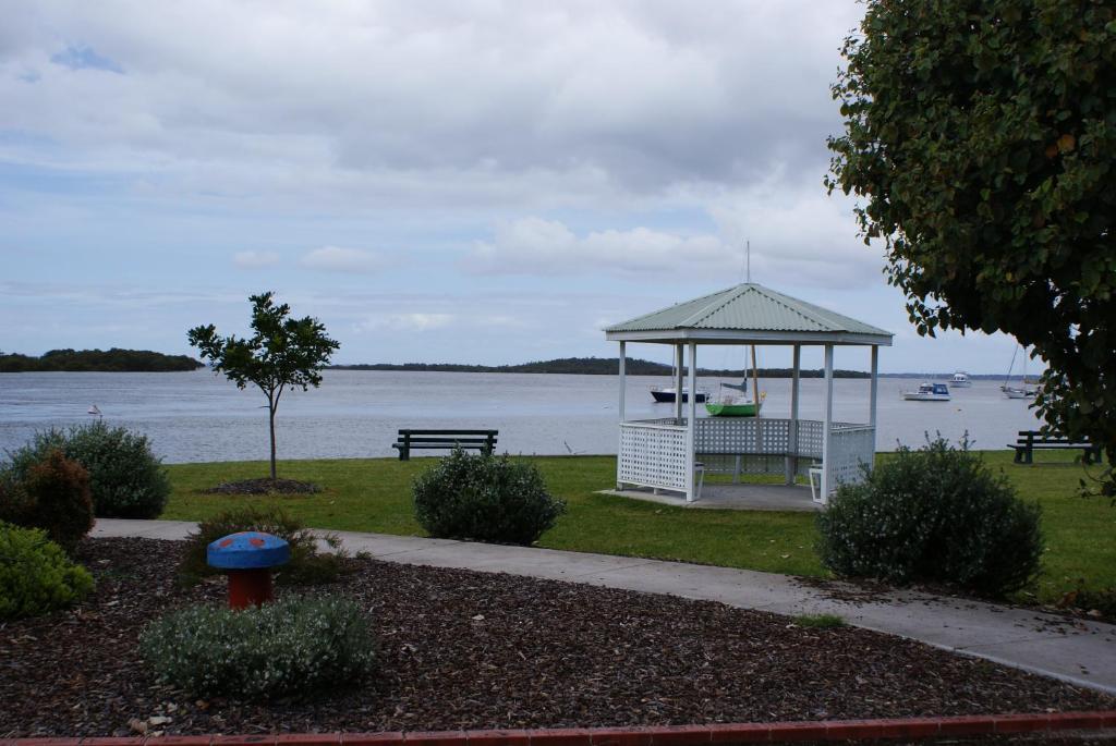 Karuah Riverside Motel Exterior photo